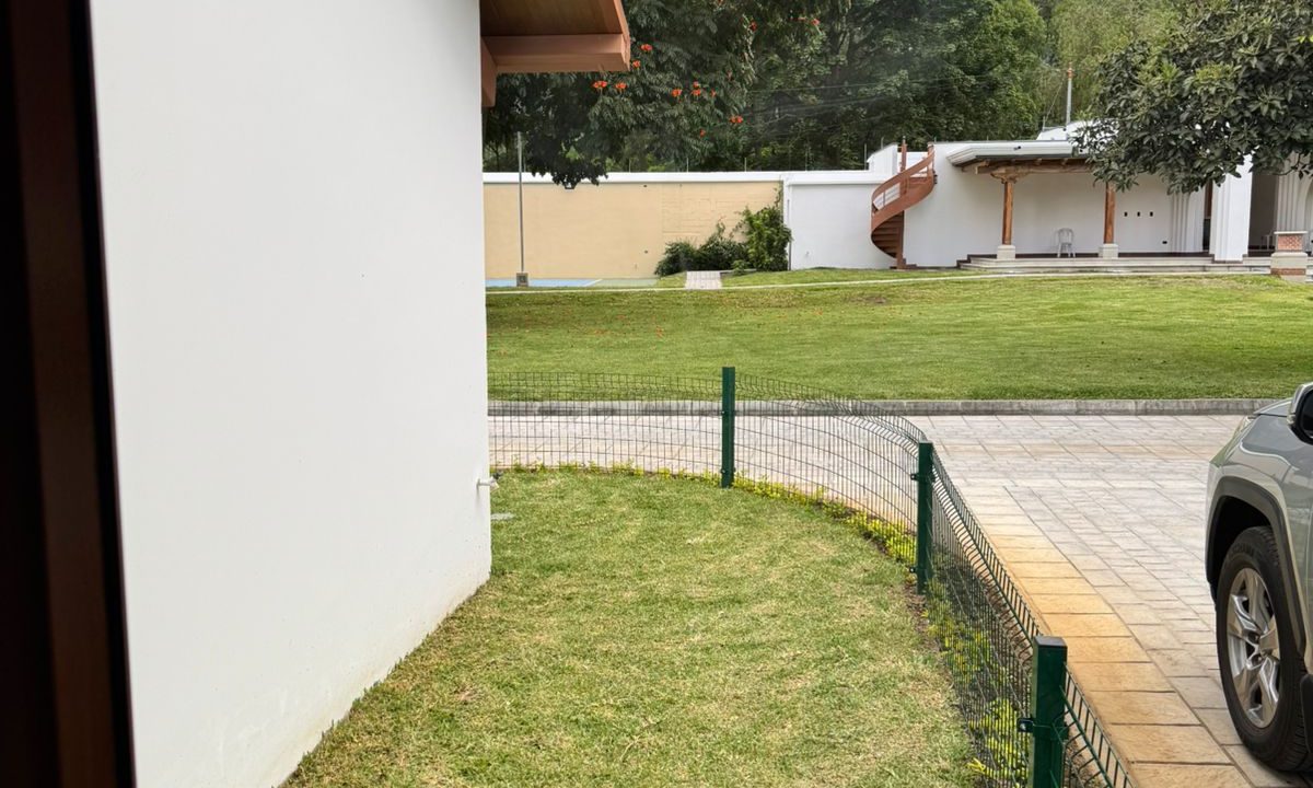 WhatsApp Image 2025-10-13 at 10.39.50 AM (2)