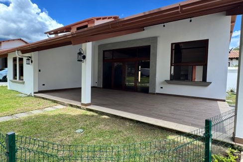 WhatsApp Image 2025-10-13 at 10.39.55 AM (1)