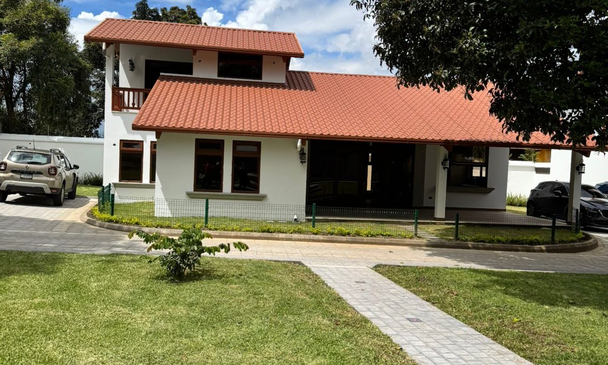 WhatsApp Image 2025-10-13 at 10.39.56 AM (1)